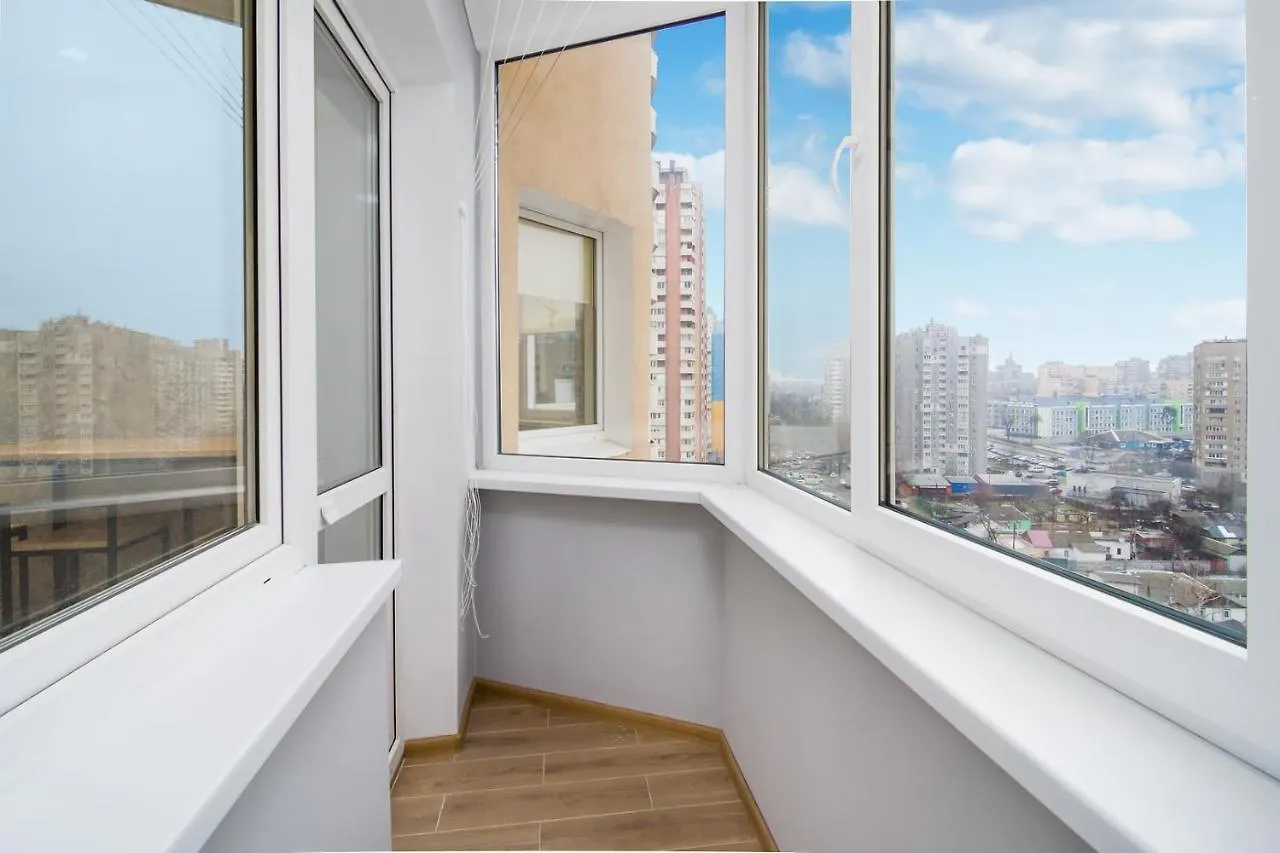 Квартира В Мега Сити Kyiv Apartment